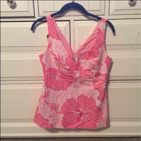 Lilly Pulitzer sleeveless top!  Looks great on. - Picture 2 of 3